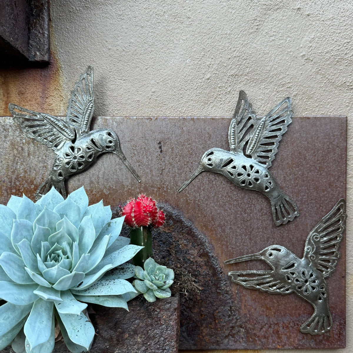 Small Metal Vintage Hummingbirds Decorative Tray main image 1