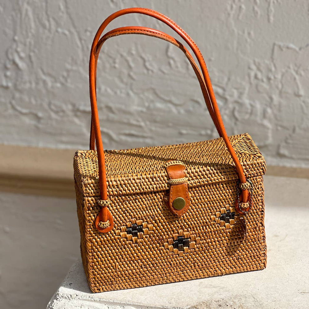 
                
                    Load image into Gallery viewer, Diamond Box Ata Bag
                
            