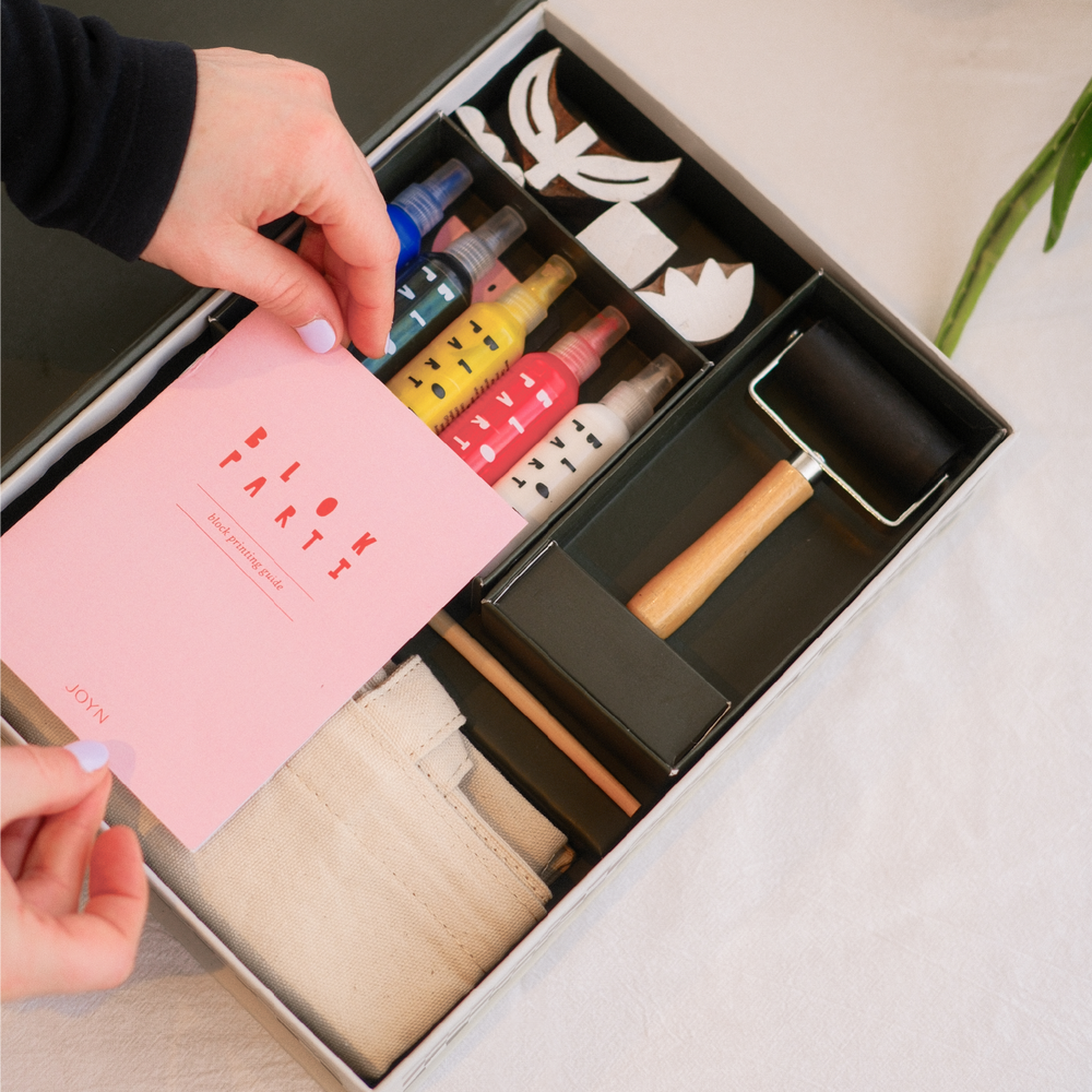 Blok Parti Tote Kits