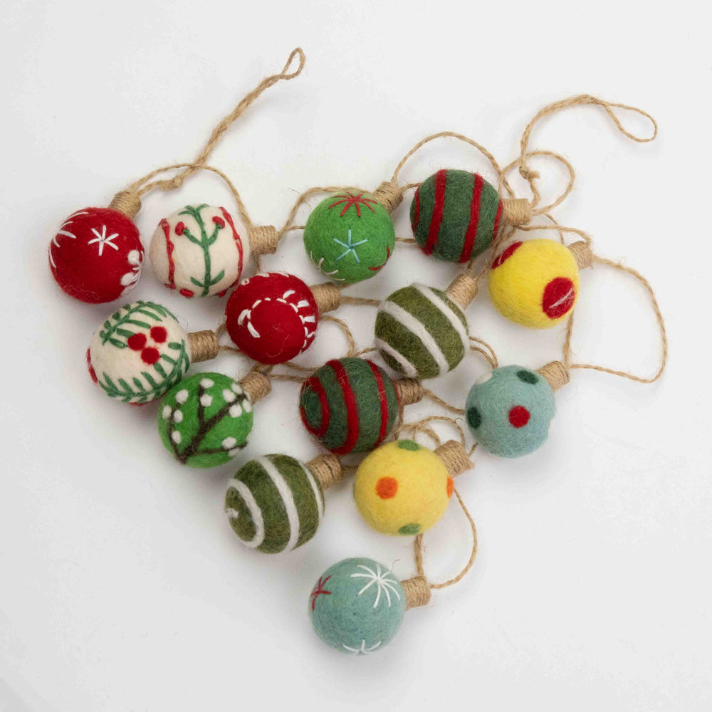 Embroidered Christmas Ball Garland