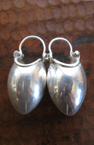 Plain Bucket Earring