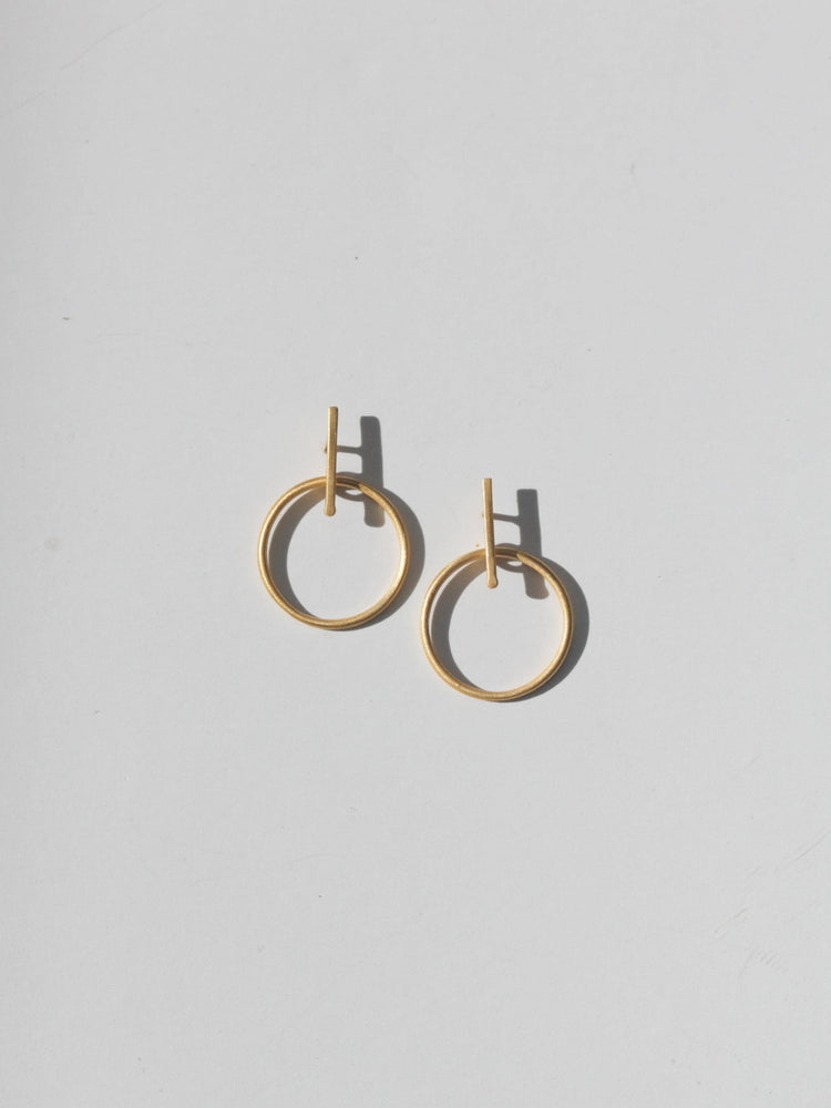 
                
                    Load image into Gallery viewer, Luxe Gold Outline Earrings
                
            