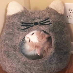 
                
                    Load image into Gallery viewer, Animal Cat Cave
                
            